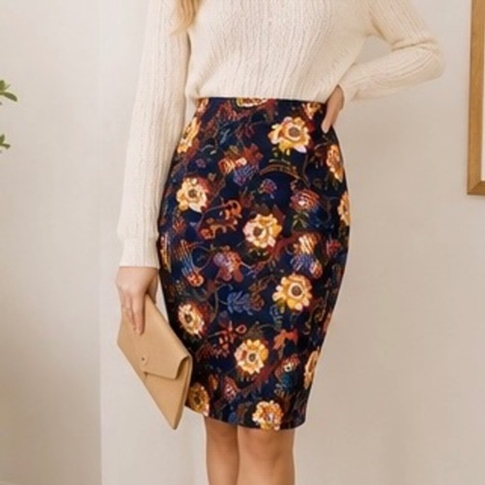 LuLaRoe Cassie Pencil Skirt Womens Medium Navy Blue Floral Paisley New With Tags